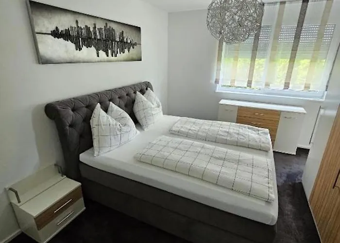 Apartment Design Mit Terrasse & Parkplatz *