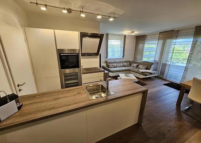 Lägenhet Design Mit Terrasse & Parkplatz Velden am Wörthersee